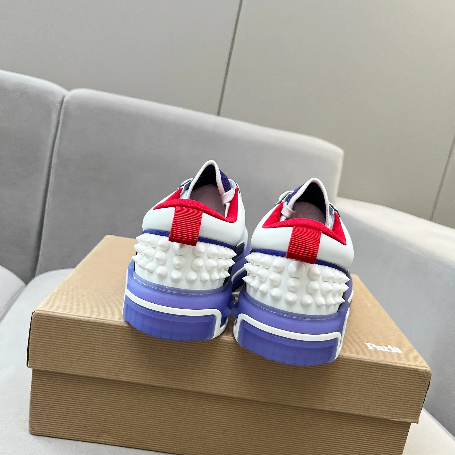 Men's shoes 💰700 🌹🌹🌹̋ Wang Junkai Yang Mi Xu Kai Zhang Jingyi Ding Chengxin Chen Muchi Wang Ziyi Same style Christian Louboutin 2024 [New product] ASTROLOUBI unisex thick-soled sports shoes red-soled shoes perfectly integrate fashion and sports, The fabrics are made of luxurious calfskin, soft suede, smooth satin and laminated leather, and the back is decorated with classic rivets. The interior is blended with a knitted tongue for added durability, breathability and quick-drying comfort. The outsole is made of a combination of EVA foam and imported rubber, and the colorful CL iconic letters on the side of the outsole show the brand's unique style. It is a ceiling-level comfortable skate shoe! ! ! Multiple colors available, currently men’s sizes 39--45